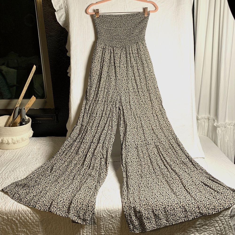 Free People XS wide flowy leg strapless romper/jumpsuit pantsuit floral